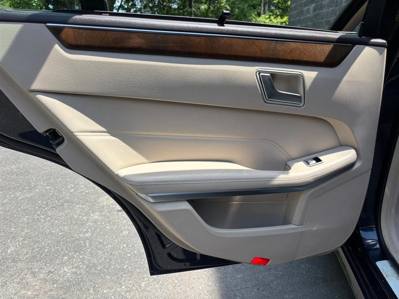 Mercedes-Benz E-Class Wagon E350 4MATIC Wagon 2014