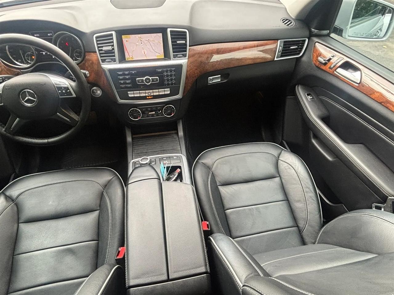 Mercedes-Benz M-Class ML350 4MATIC 2012