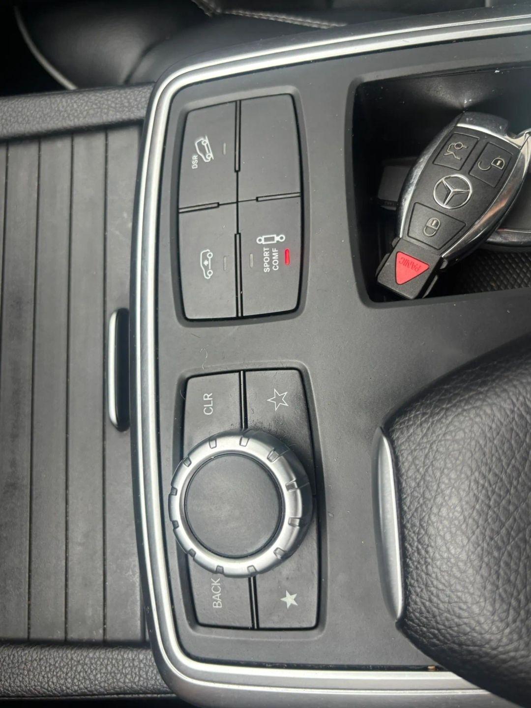 Mercedes-Benz M-Class ML350 4MATIC 2012