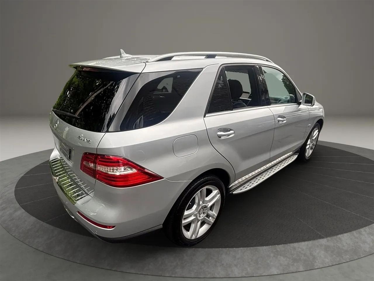 Mercedes-Benz M-Class ML350 4MATIC 2012