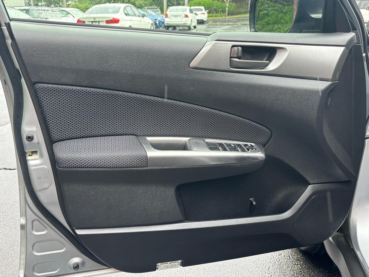Subaru Forester 2.5X 2012
