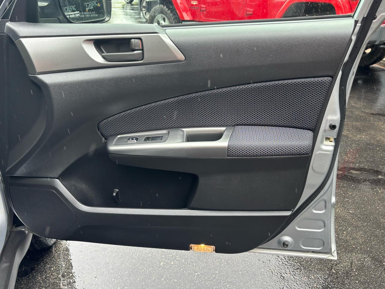 Subaru Forester 2.5X 2012