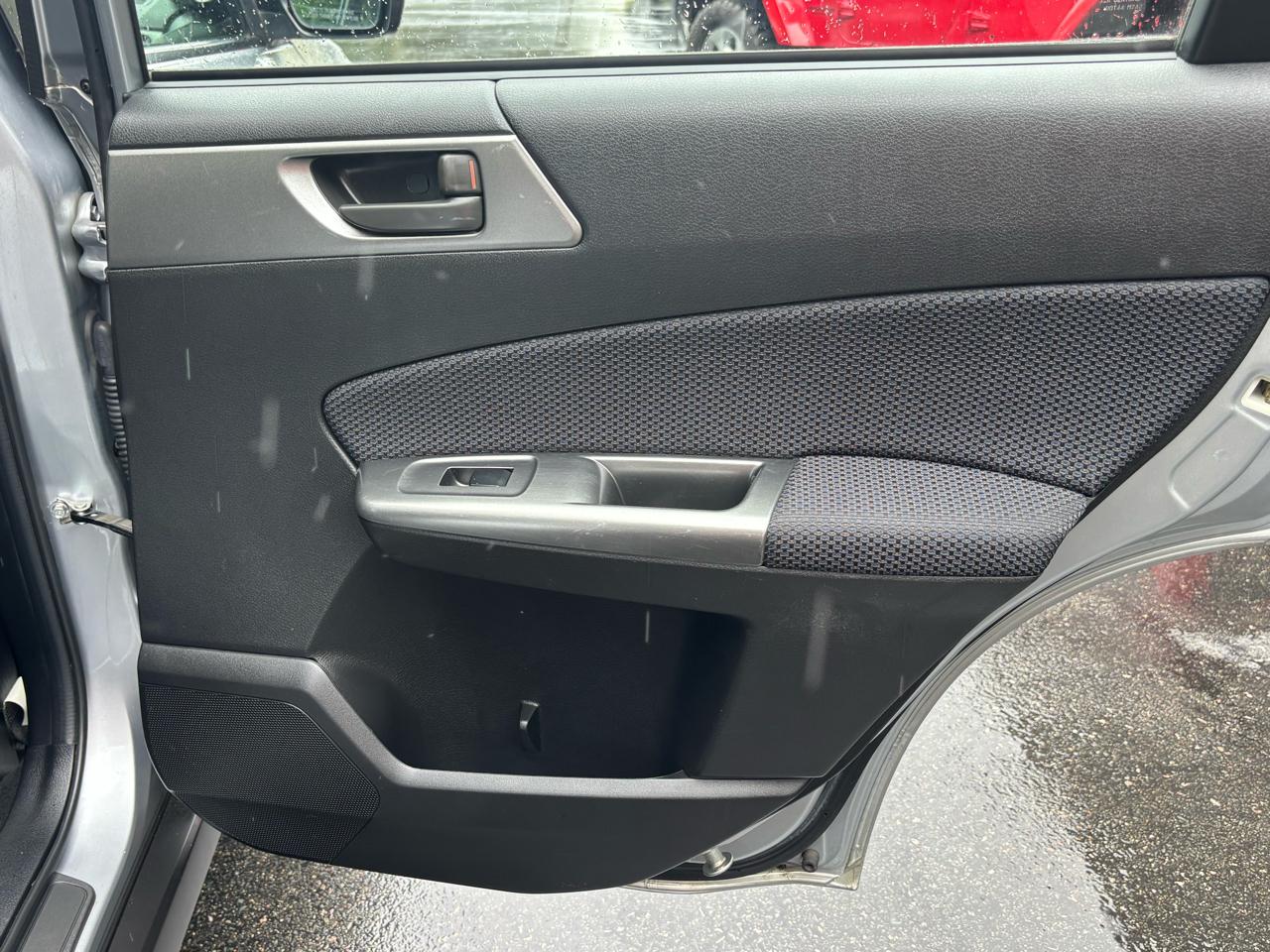 Subaru Forester 2.5X 2012