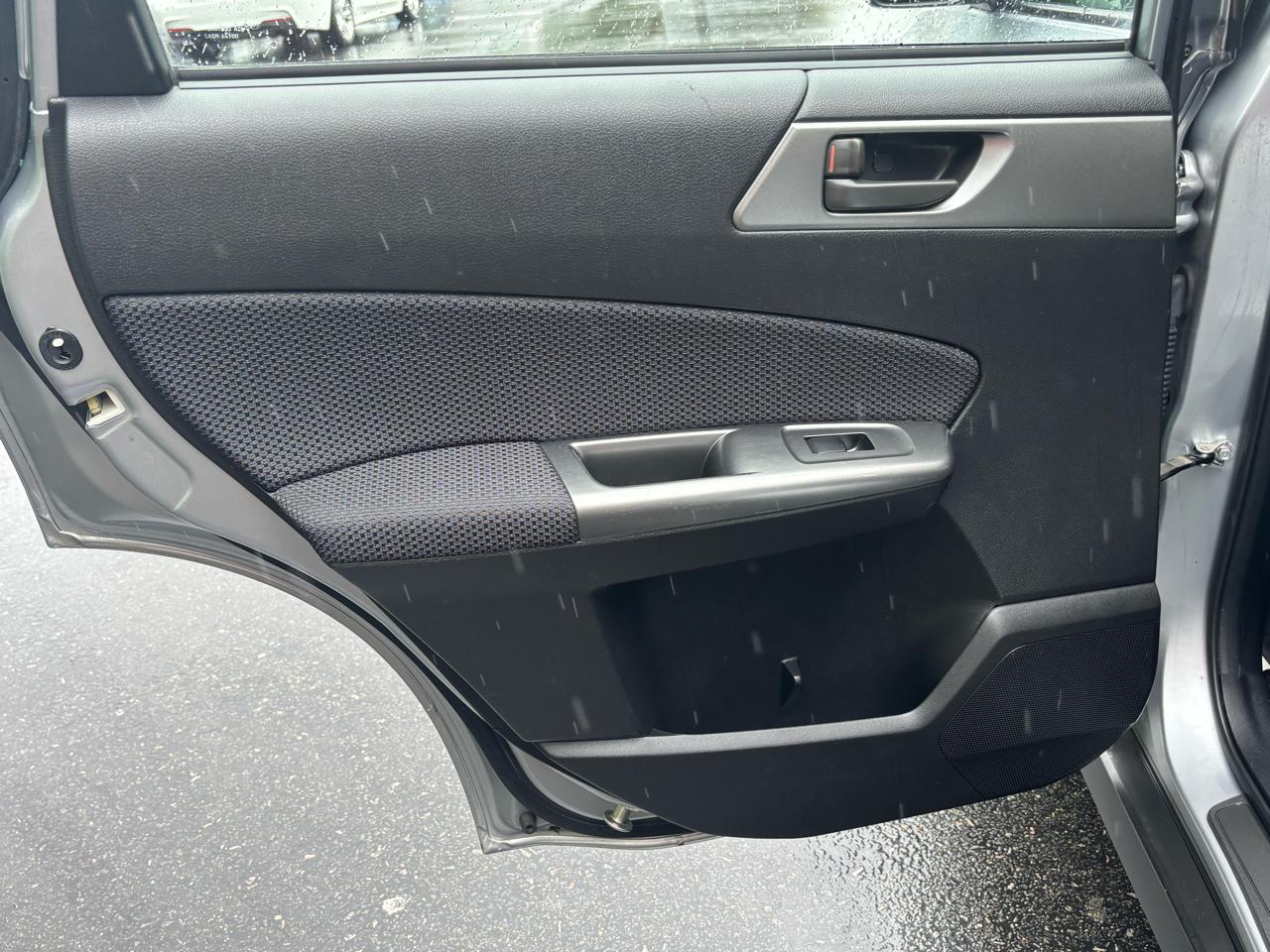 Subaru Forester 2.5X 2012