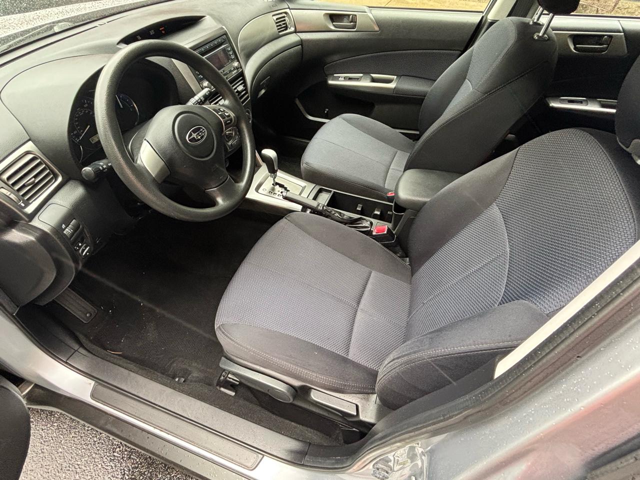 Subaru Forester 2.5X 2012