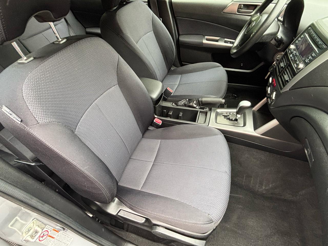 Subaru Forester 2.5X 2012