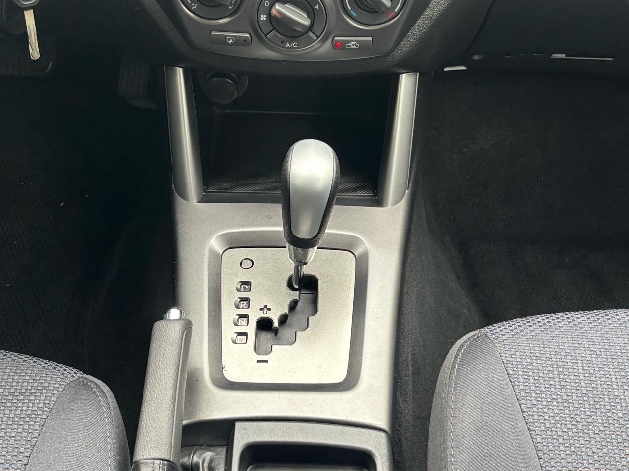 Subaru Forester 2.5X 2012