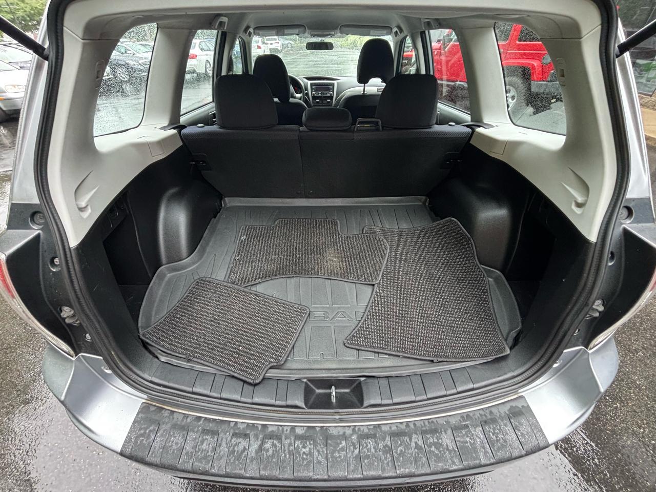 Subaru Forester 2.5X 2012