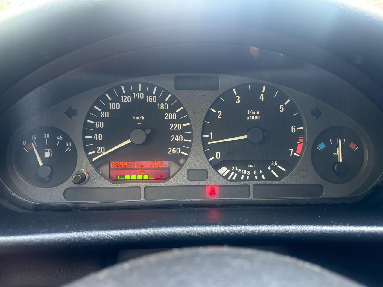 BMW 318  1998