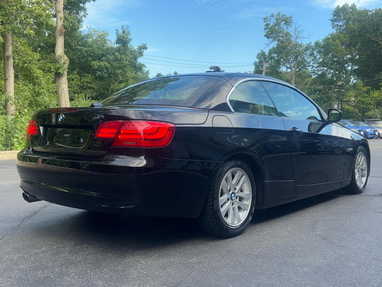 BMW 3-Series 328i Convertible - SULEV 2011