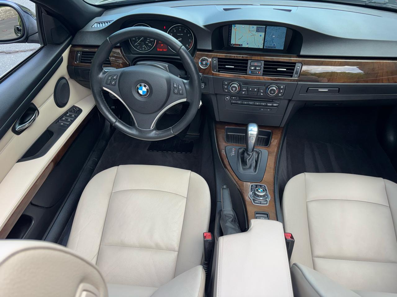 BMW 3-Series 328i Convertible - SULEV 2011