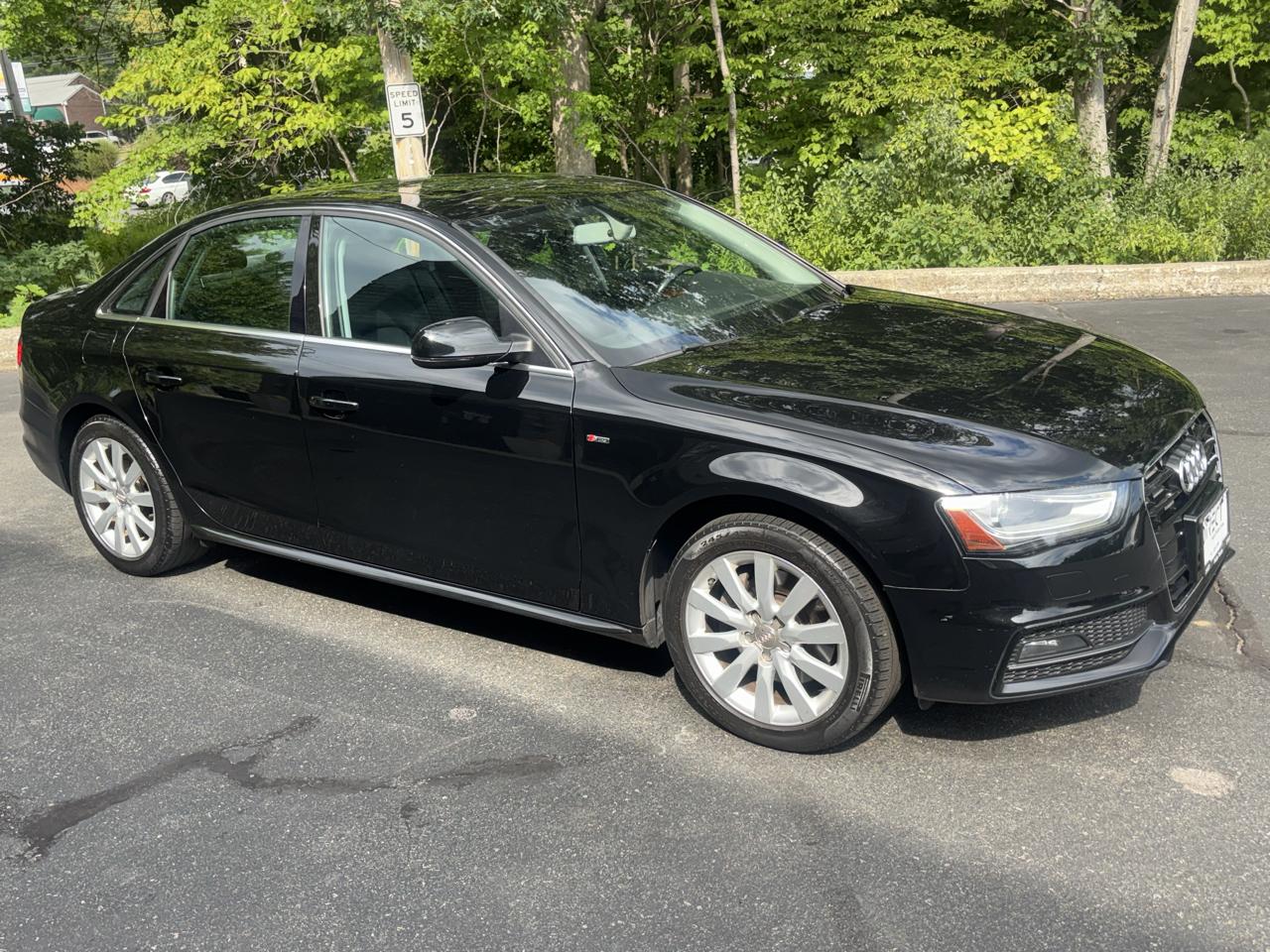 Audi A4 2.0T Premium Sedan quattro Manual 2015