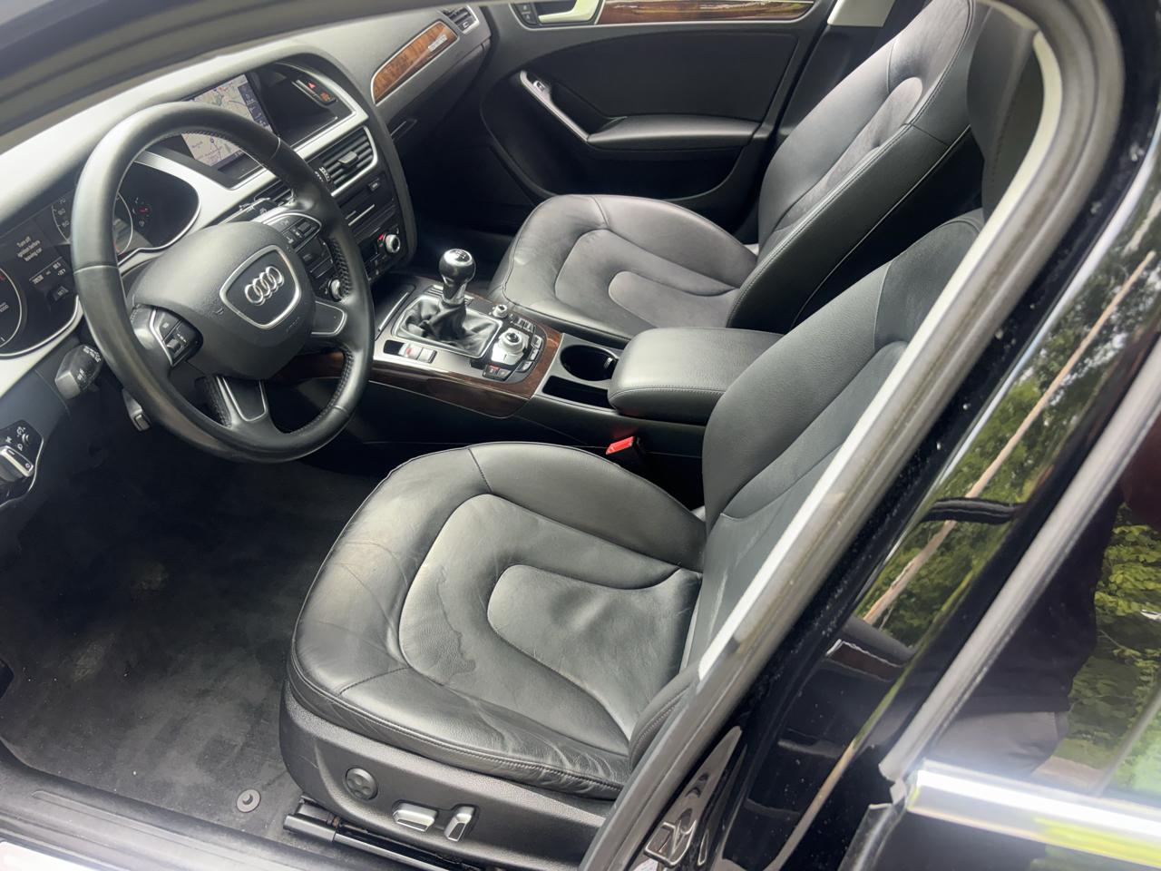 Audi A4 2.0T Premium Sedan quattro Manual 2015