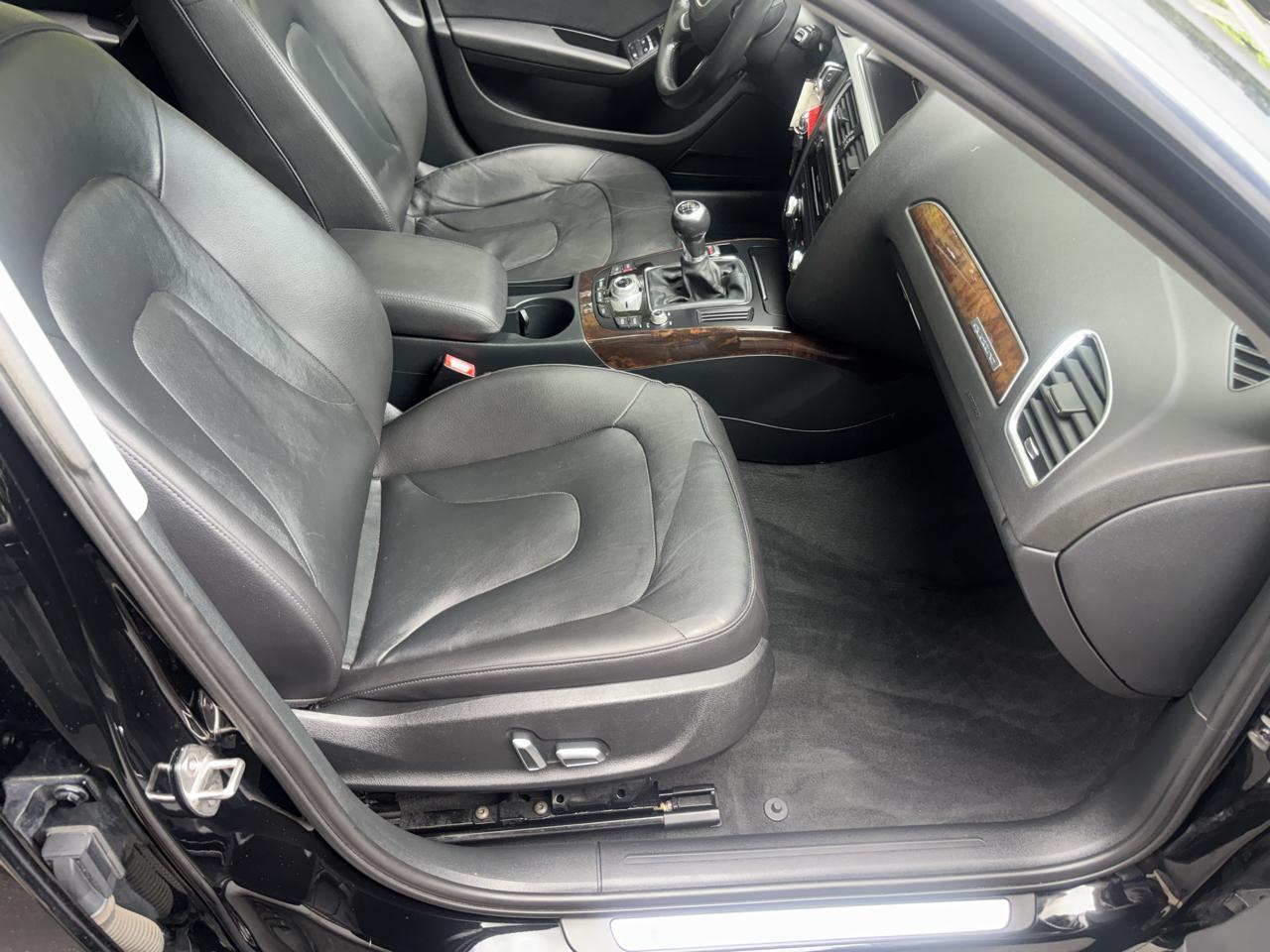 Audi A4 2.0T Premium Sedan quattro Manual 2015