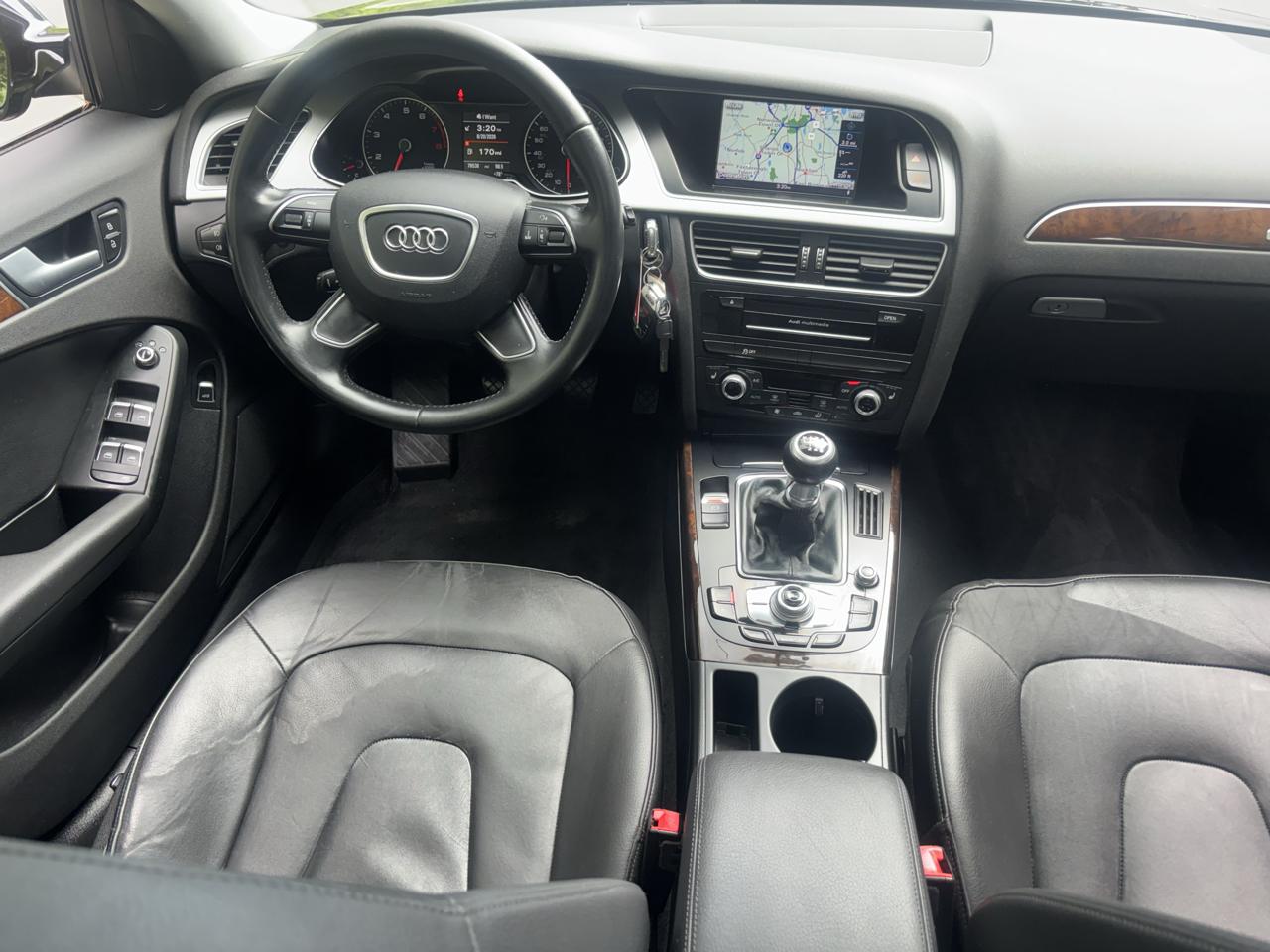 Audi A4 2.0T Premium Sedan quattro Manual 2015