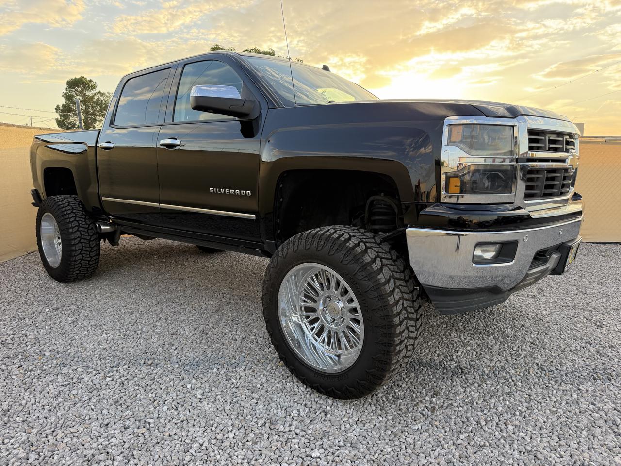 2014 Chevrolet Silverado 1500 2LZ Crew Cab Long Box 4WD