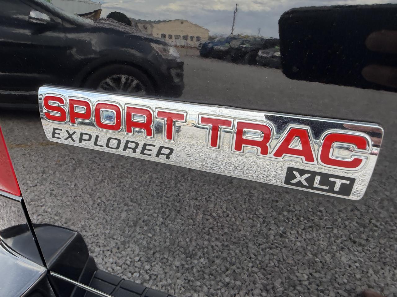 Ford Explorer Sport Trac XLT 4.0L 4WD 2010