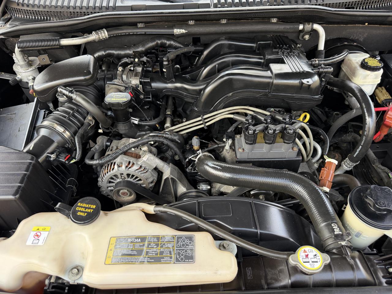 Ford Explorer Sport Trac XLT 4.0L 4WD 2010
