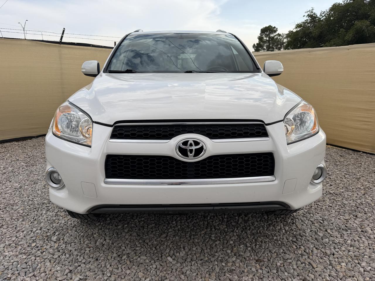 Toyota RAV4 Limited I4 2WD 2011