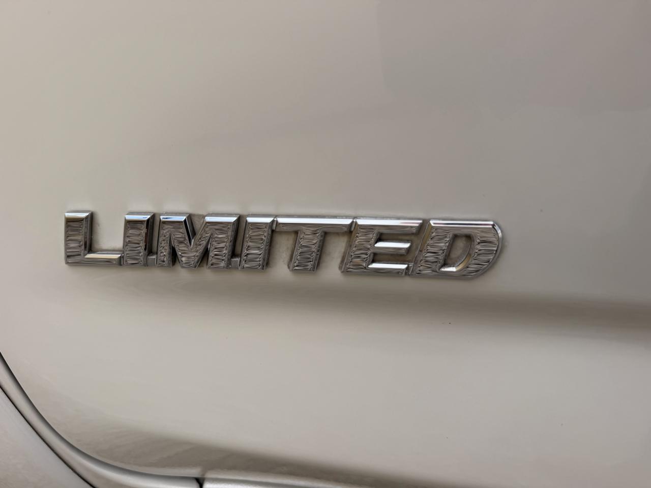 Toyota RAV4 Limited I4 2WD 2011