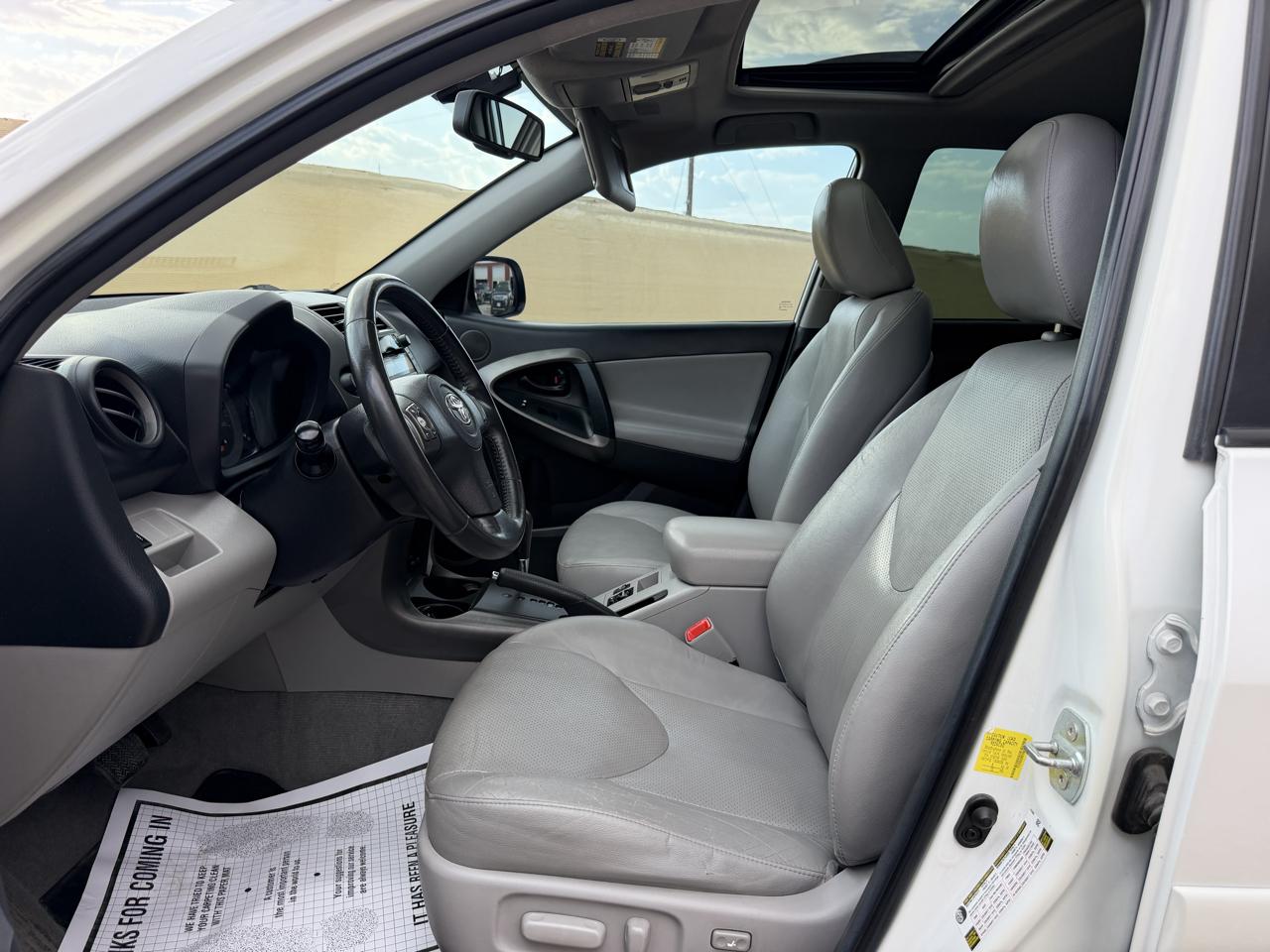 Toyota RAV4 Limited I4 2WD 2011