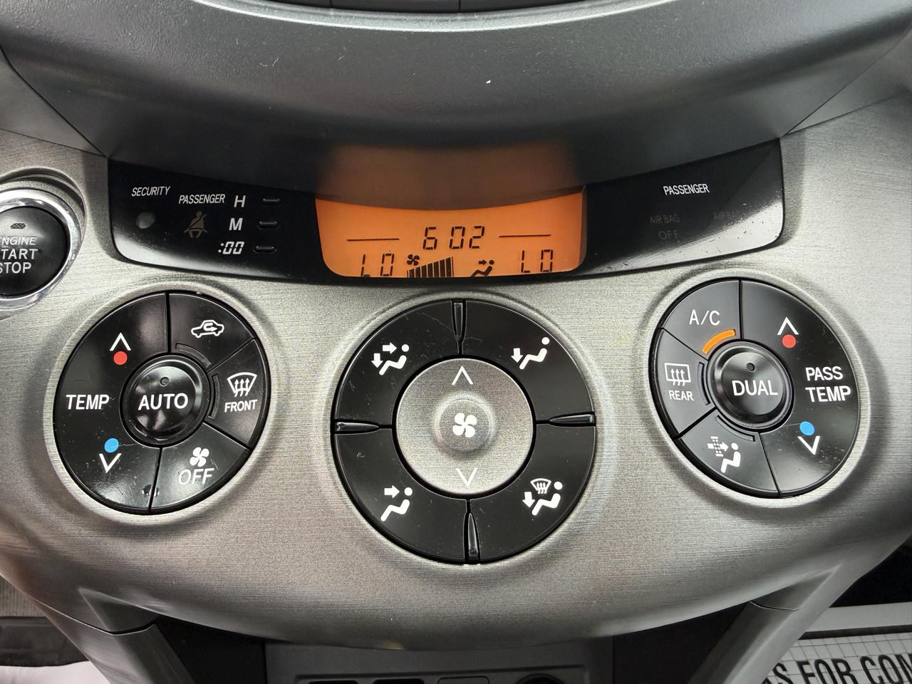 Toyota RAV4 Limited I4 2WD 2011