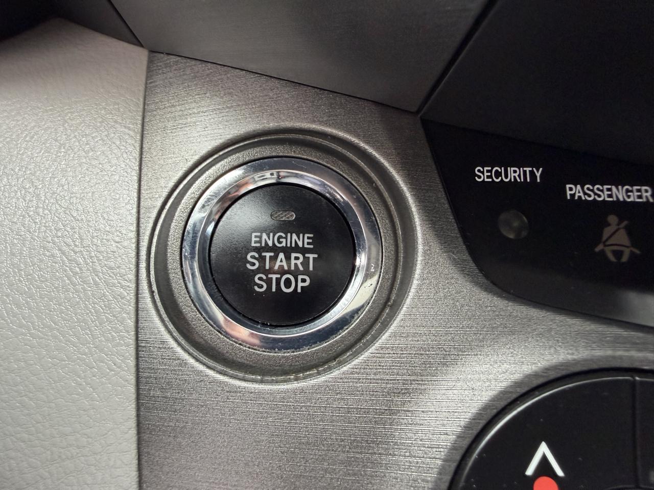 Toyota RAV4 Limited I4 2WD 2011