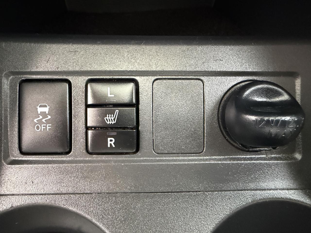 Toyota RAV4 Limited I4 2WD 2011