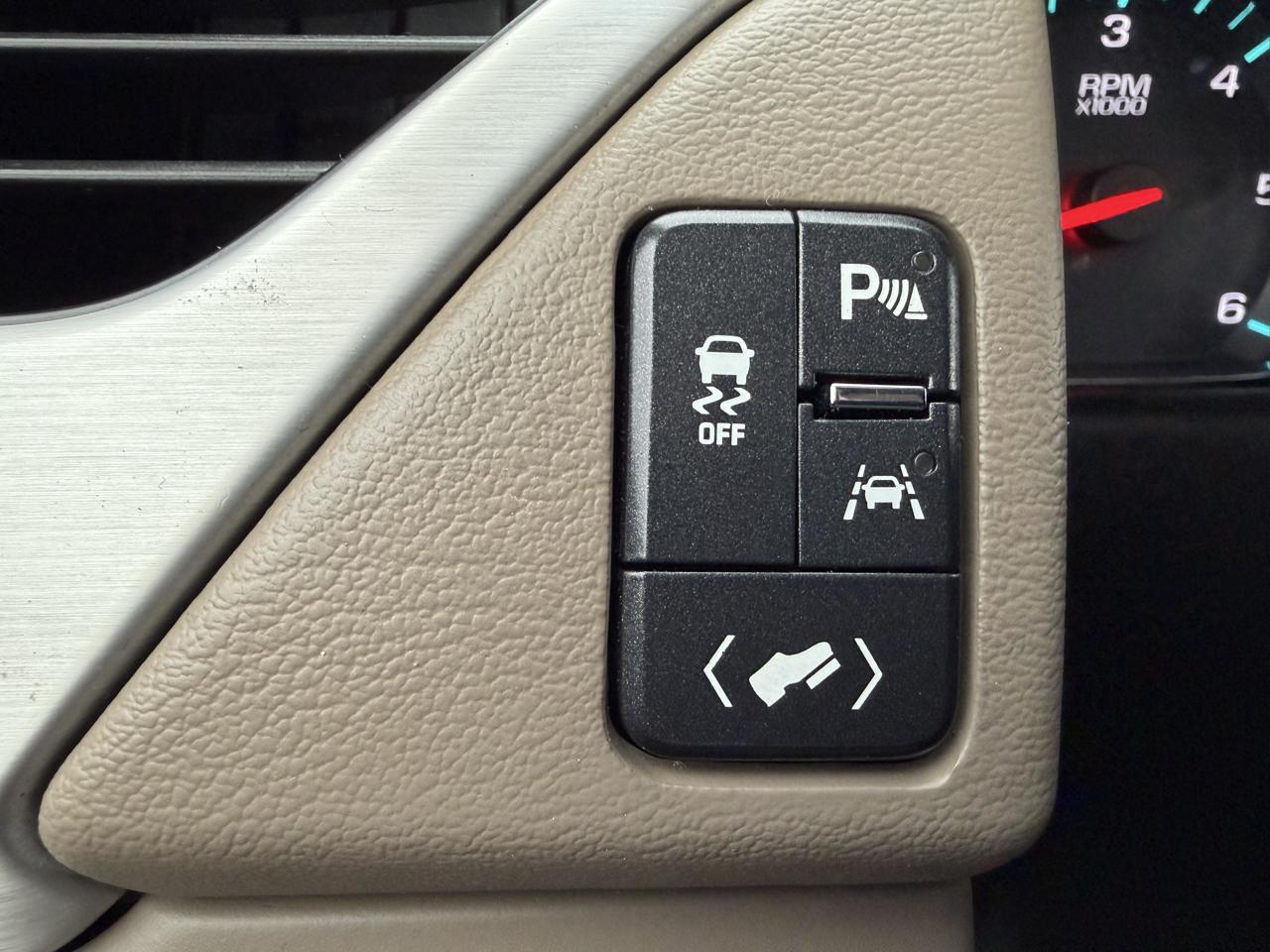 GMC Yukon SLT 2WD 2017