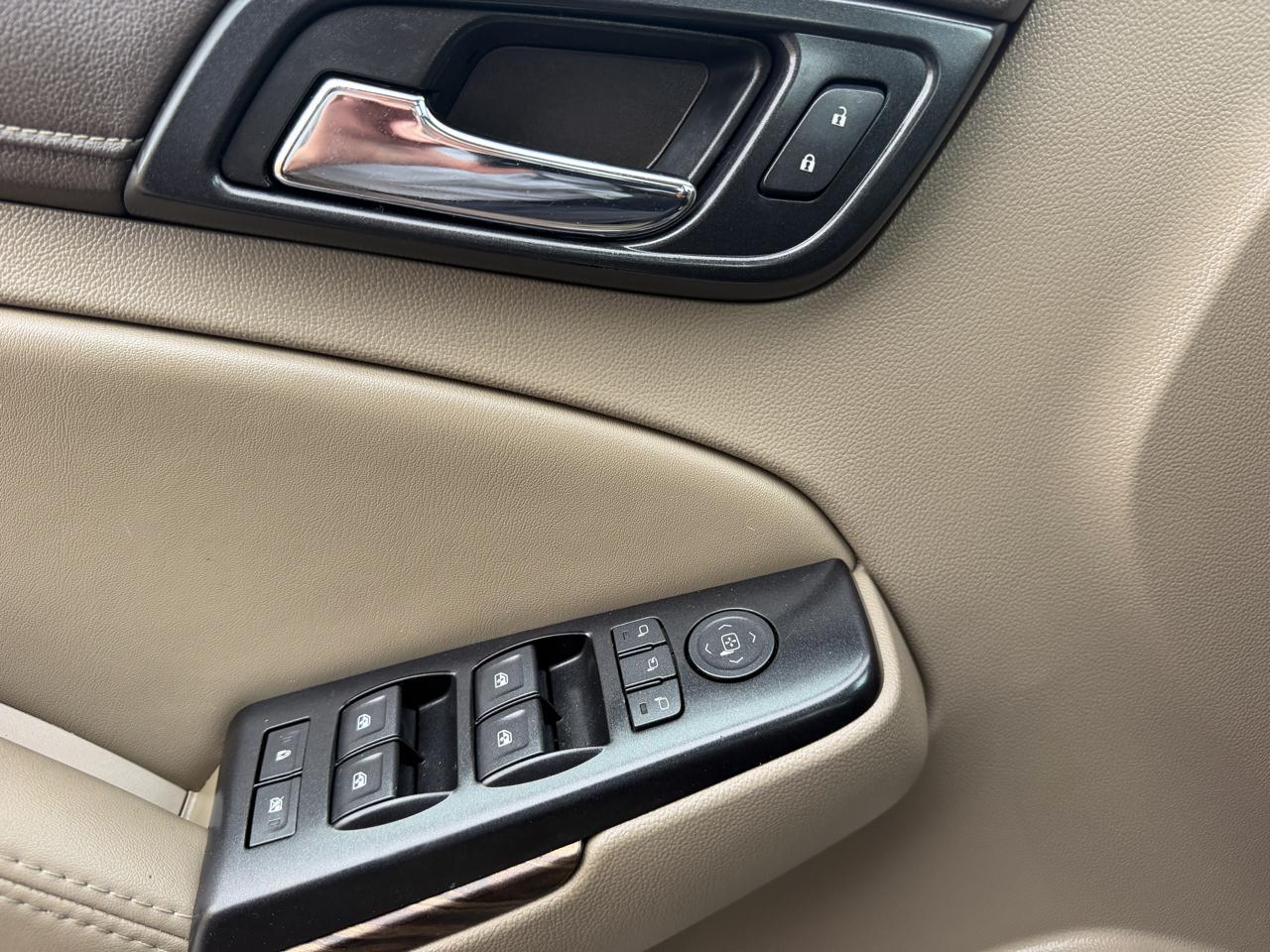 GMC Yukon SLT 2WD 2017