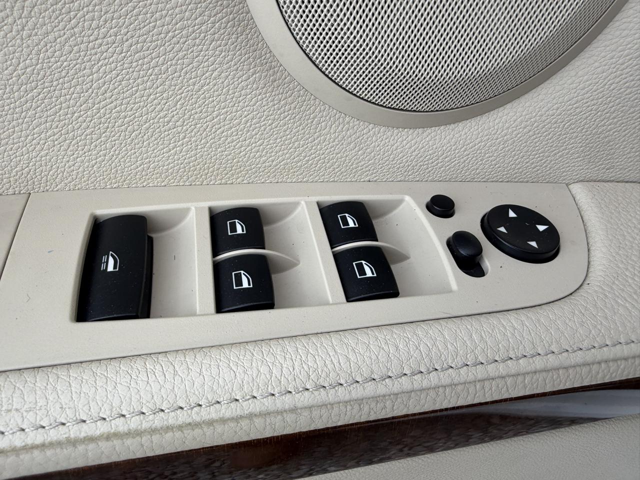 BMW 3-Series 328i Convertible - SULEV 2013