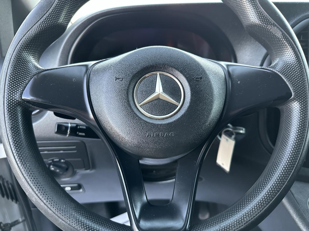 Mercedes-Benz Metris Cargo Van 2016