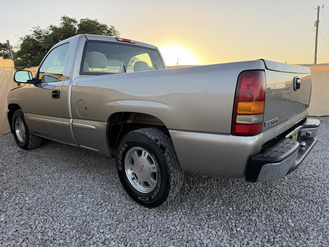 GMC Sierra 1500 SLE Reg. Cab Short Bed 2WD 1999