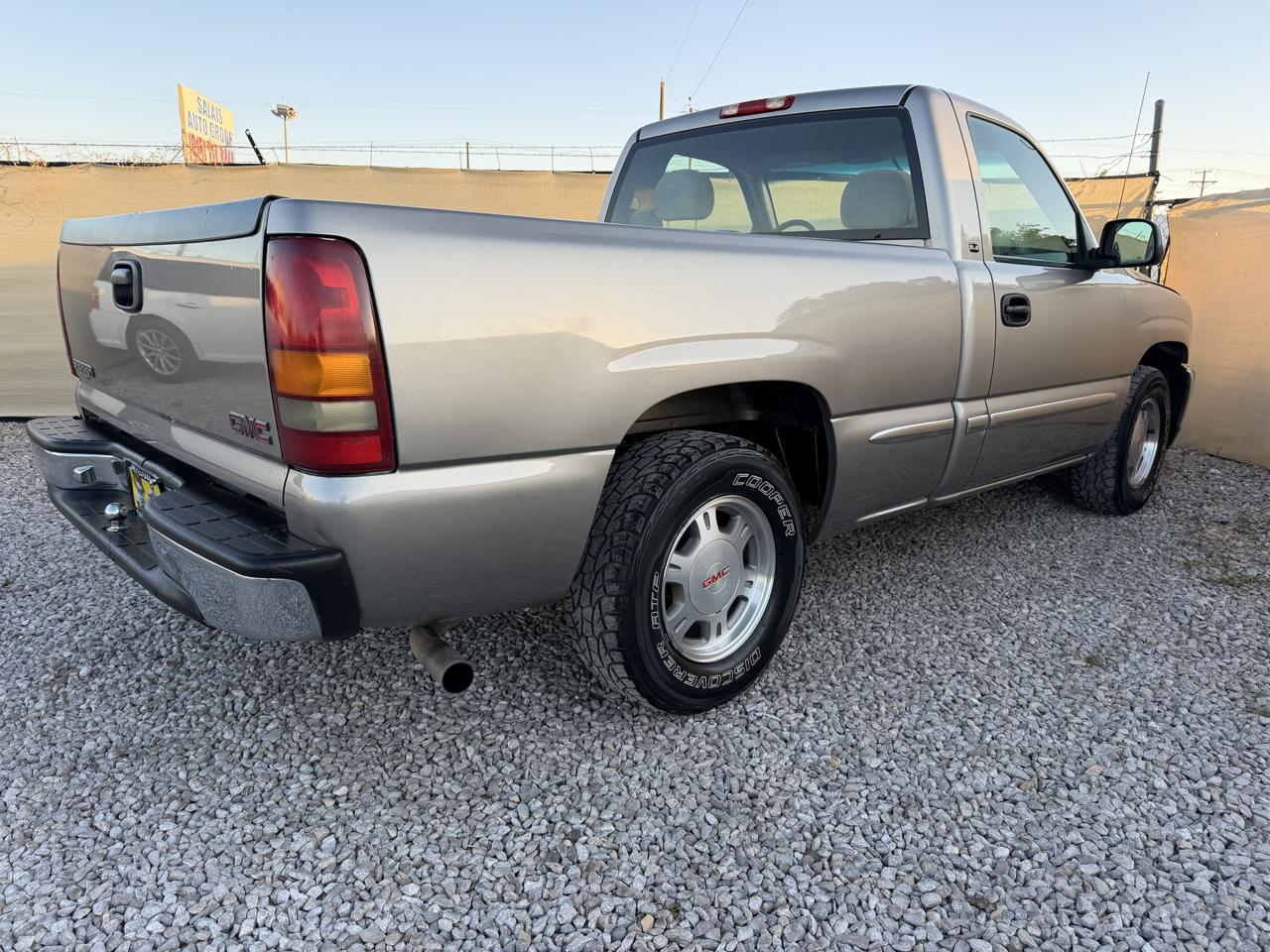 GMC Sierra 1500 SLE Reg. Cab Short Bed 2WD 1999