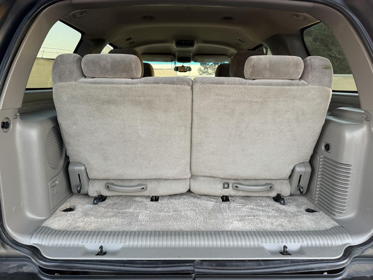 Chevrolet Tahoe LS 2WD 2003