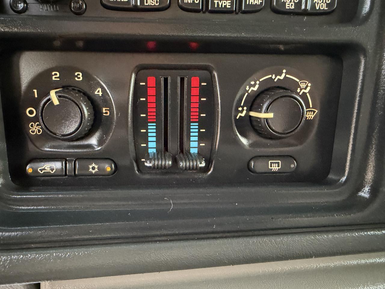 Chevrolet Tahoe LS 2WD 2003