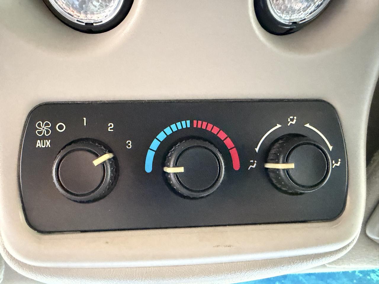 Chevrolet Tahoe LS 2WD 2003