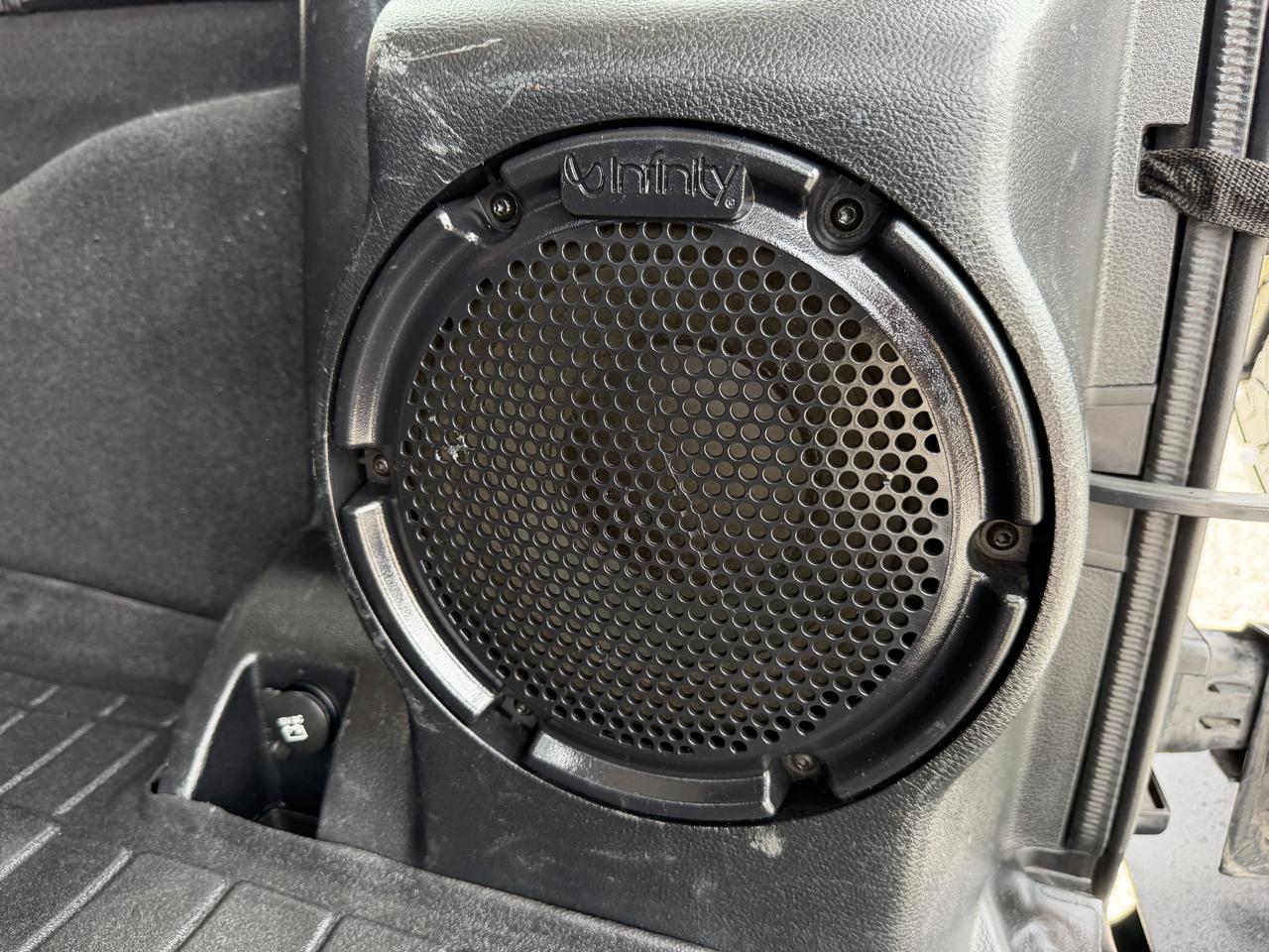 Jeep Wrangler Unlimited Sahara 4WD 2012