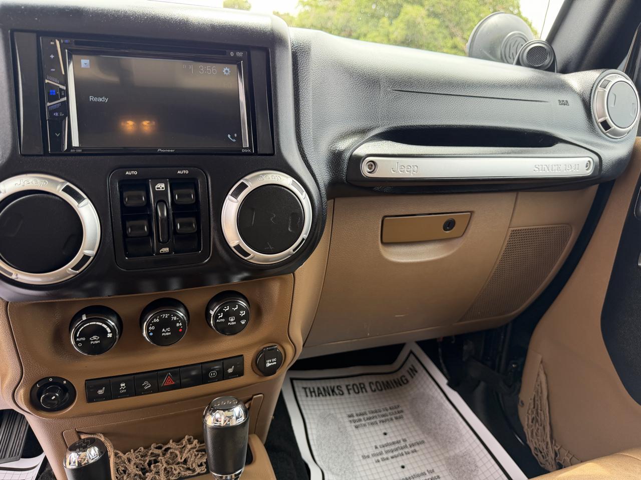 Jeep Wrangler Unlimited Sahara 4WD 2012