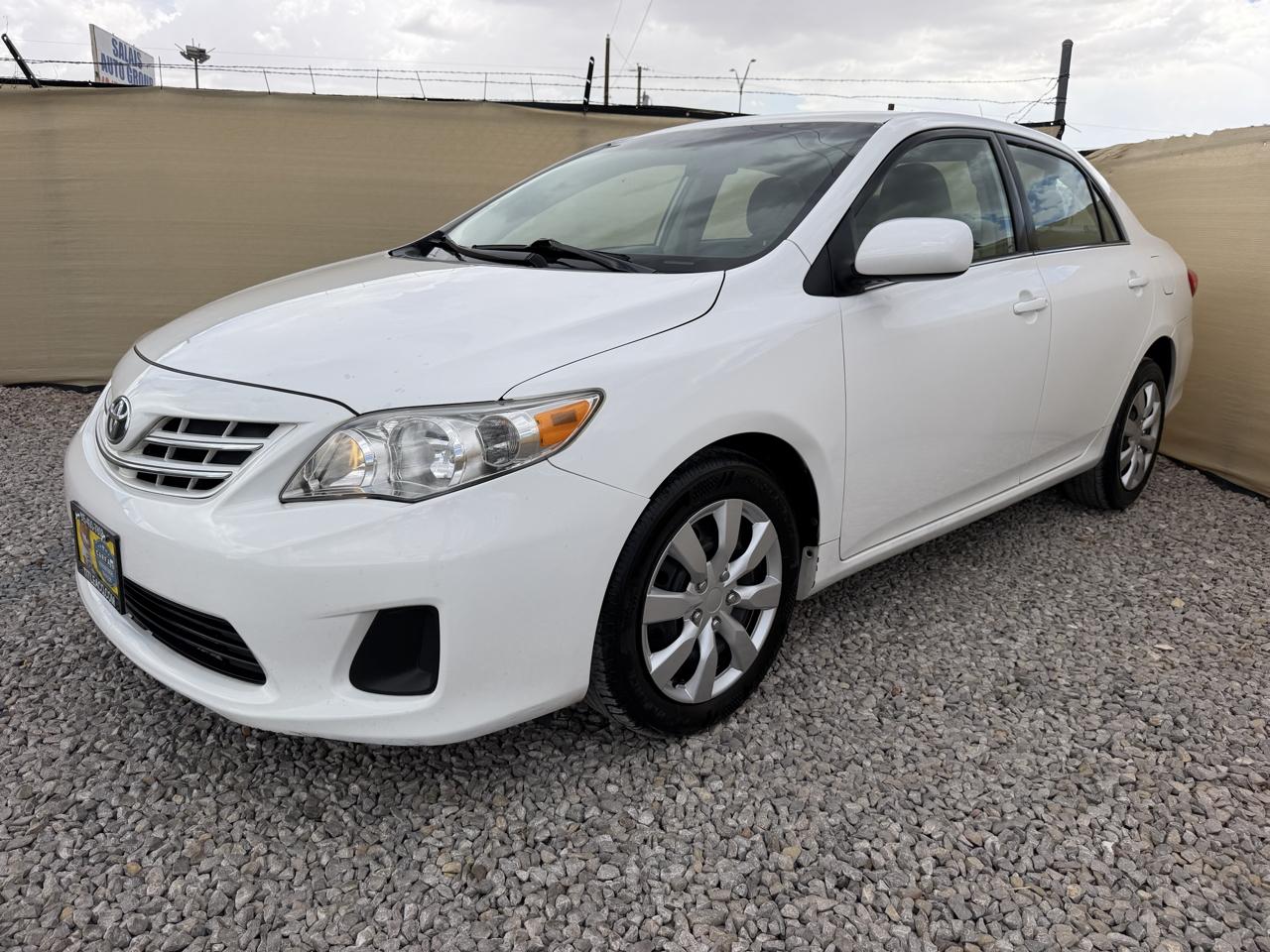 Toyota Corolla LE 4-Speed AT 2013
