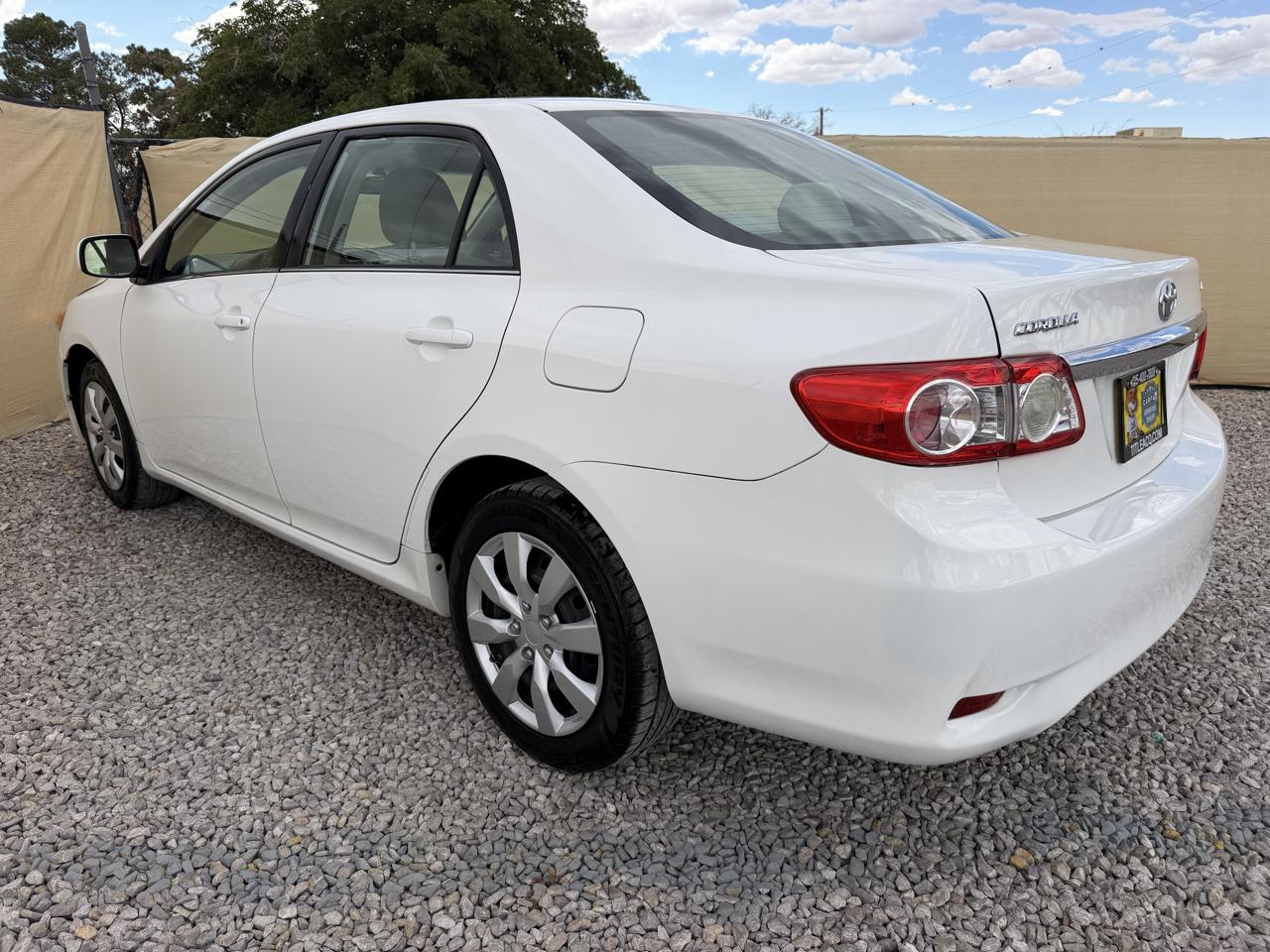 Toyota Corolla LE 4-Speed AT 2013