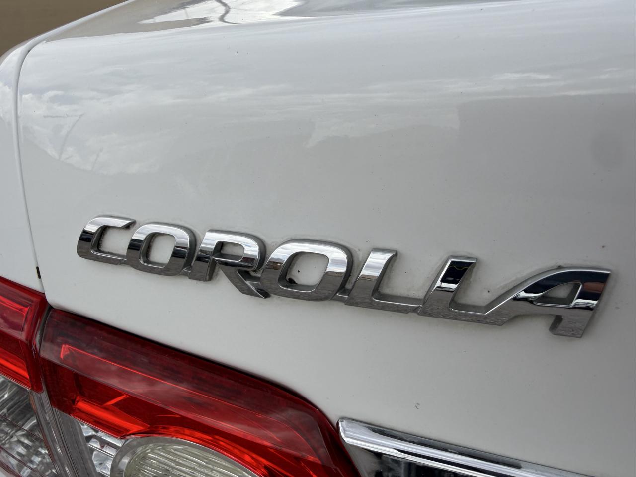 Toyota Corolla LE 4-Speed AT 2013