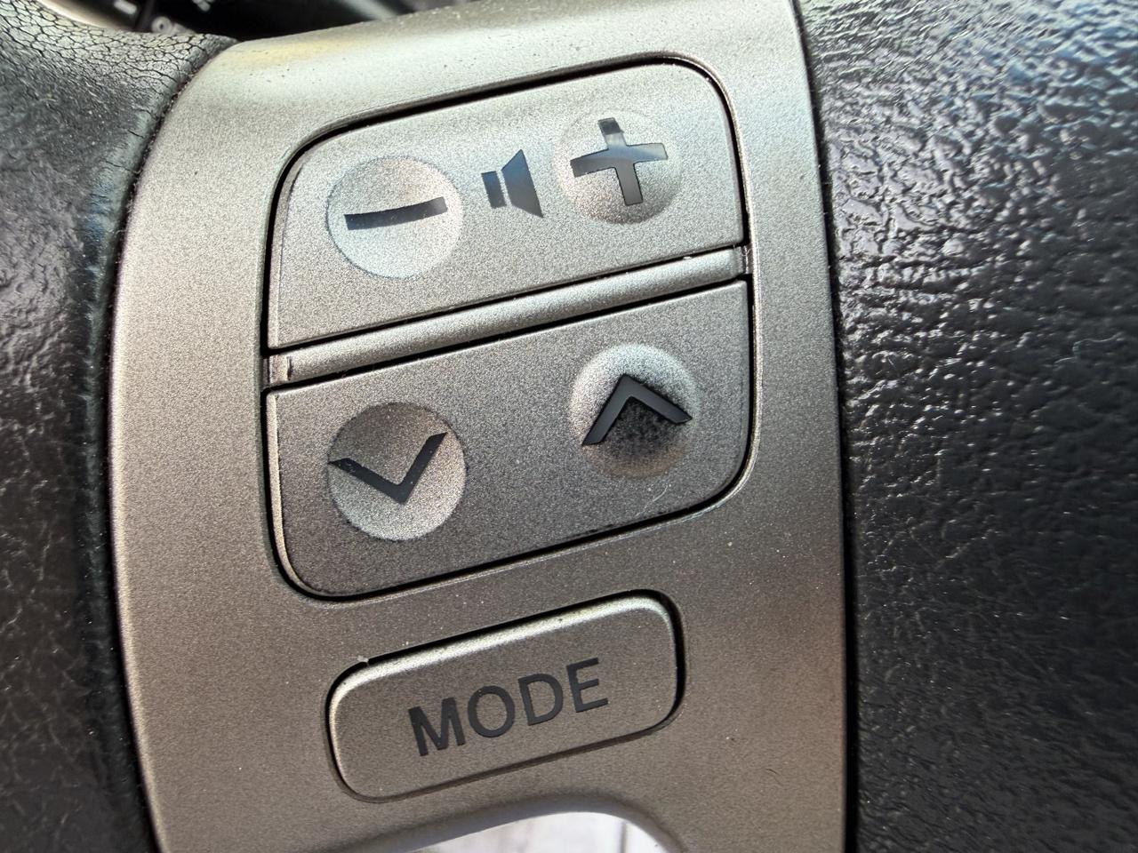 Toyota Corolla LE 4-Speed AT 2013