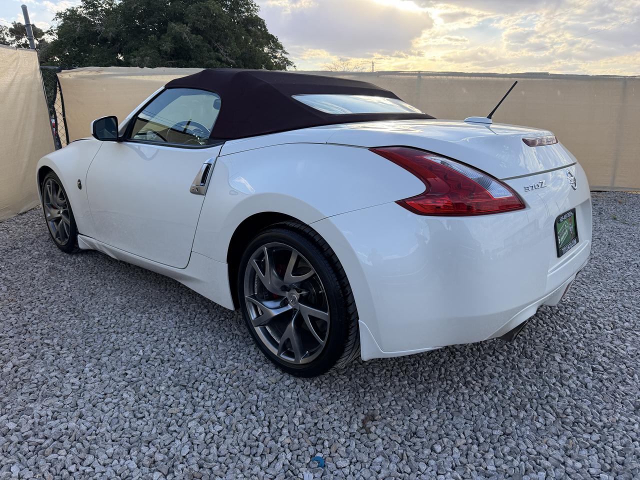 Nissan Z 370Z Roadster Touring 6MT 2014