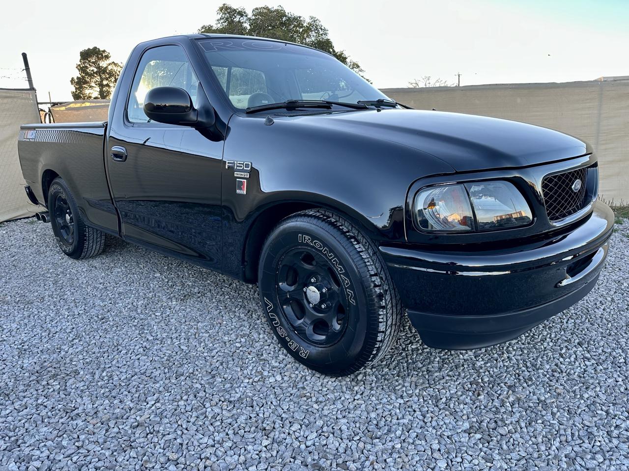 1998 Ford F-150 XL Reg. Cab NASCAR Edition Roush Short Bed 2WD