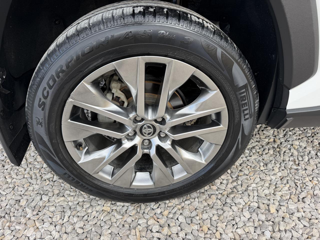 Toyota RAV4 XLE Premium 2020
