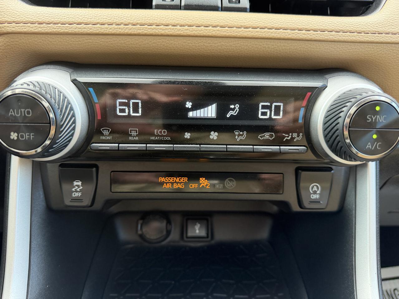 Toyota RAV4 XLE Premium 2020