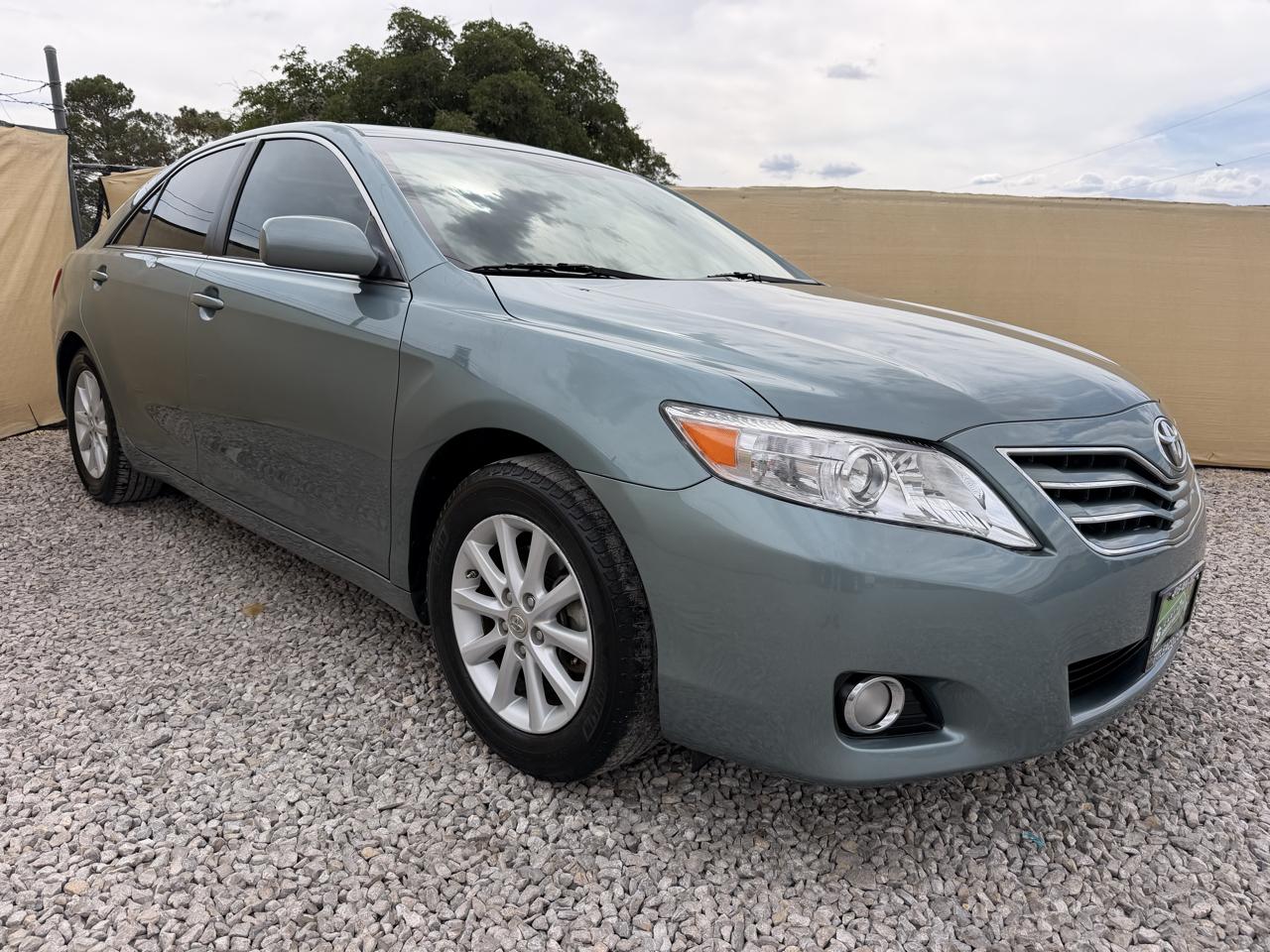 2010 Toyota Camry SE 6-Spd AT