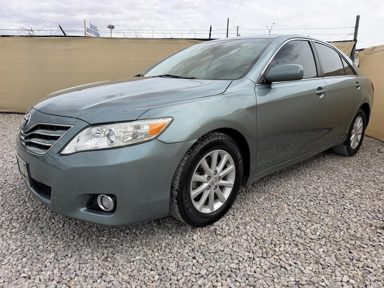 Toyota Camry SE 6-Spd AT 2010