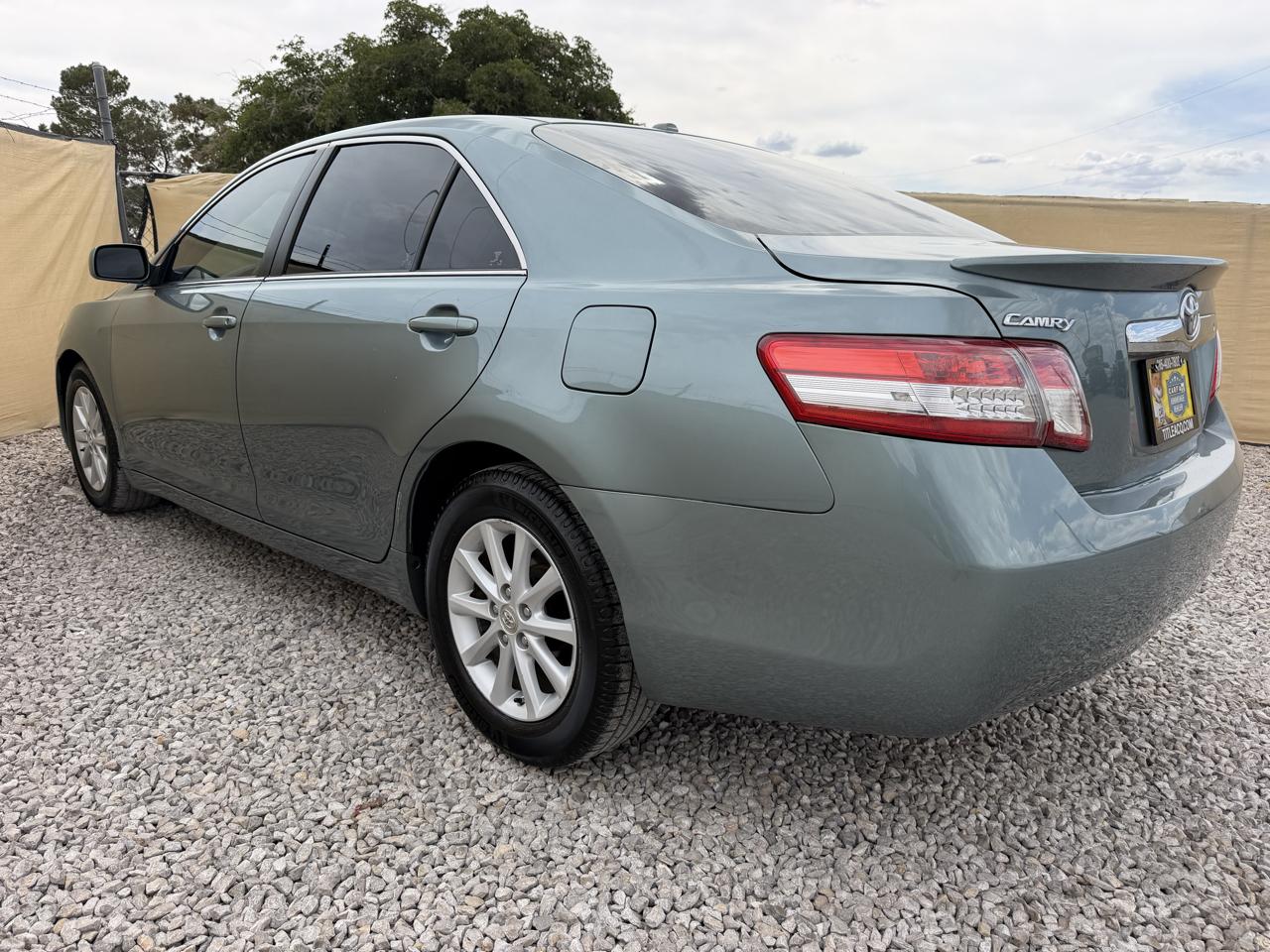 Toyota Camry SE 6-Spd AT 2010